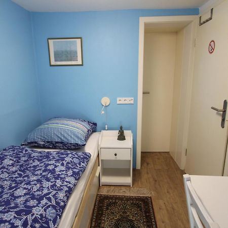 Kleine Wohnung Fuer Singles Daun Exterior foto